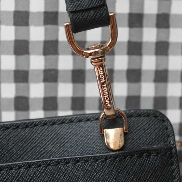 Michael Kors black purse / Jet Set Travel Crossbody - Picture 4 of 11